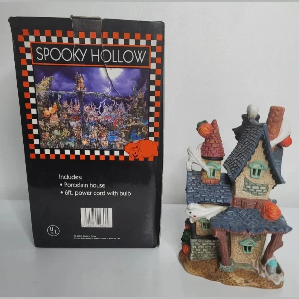 Vintage Spooky Hollow Grocery Store Porcelain Halloween Village House No Light‎